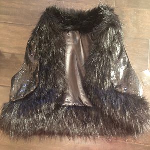 GIRLS SEQUIN AND FAUX FUR VEST APPROX. 12-14 NWT
